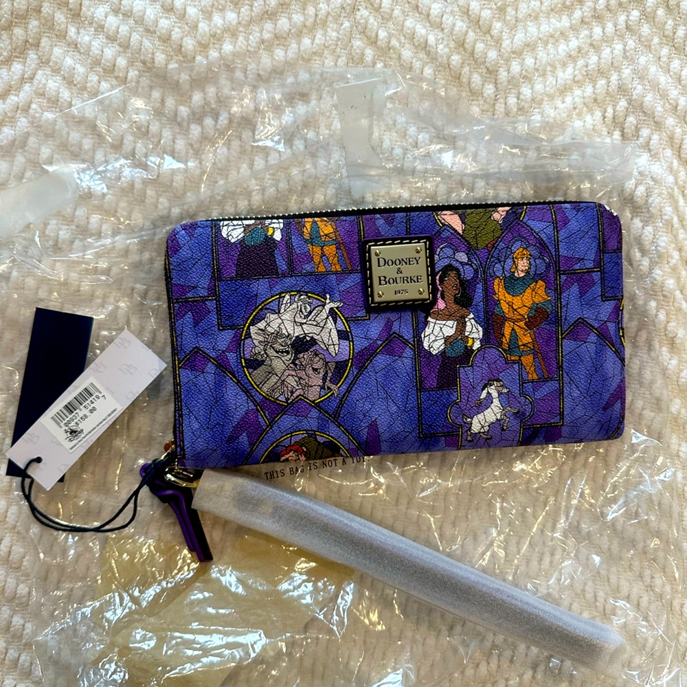 BNWT Disney Dooney and Bourke “Hunchback of Norte Dame” large wallet